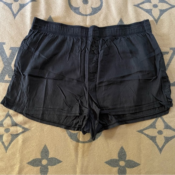 PINK Victoria's Secret Black Athletic Shorts with Elastic Waistband - Picture 2 of 3